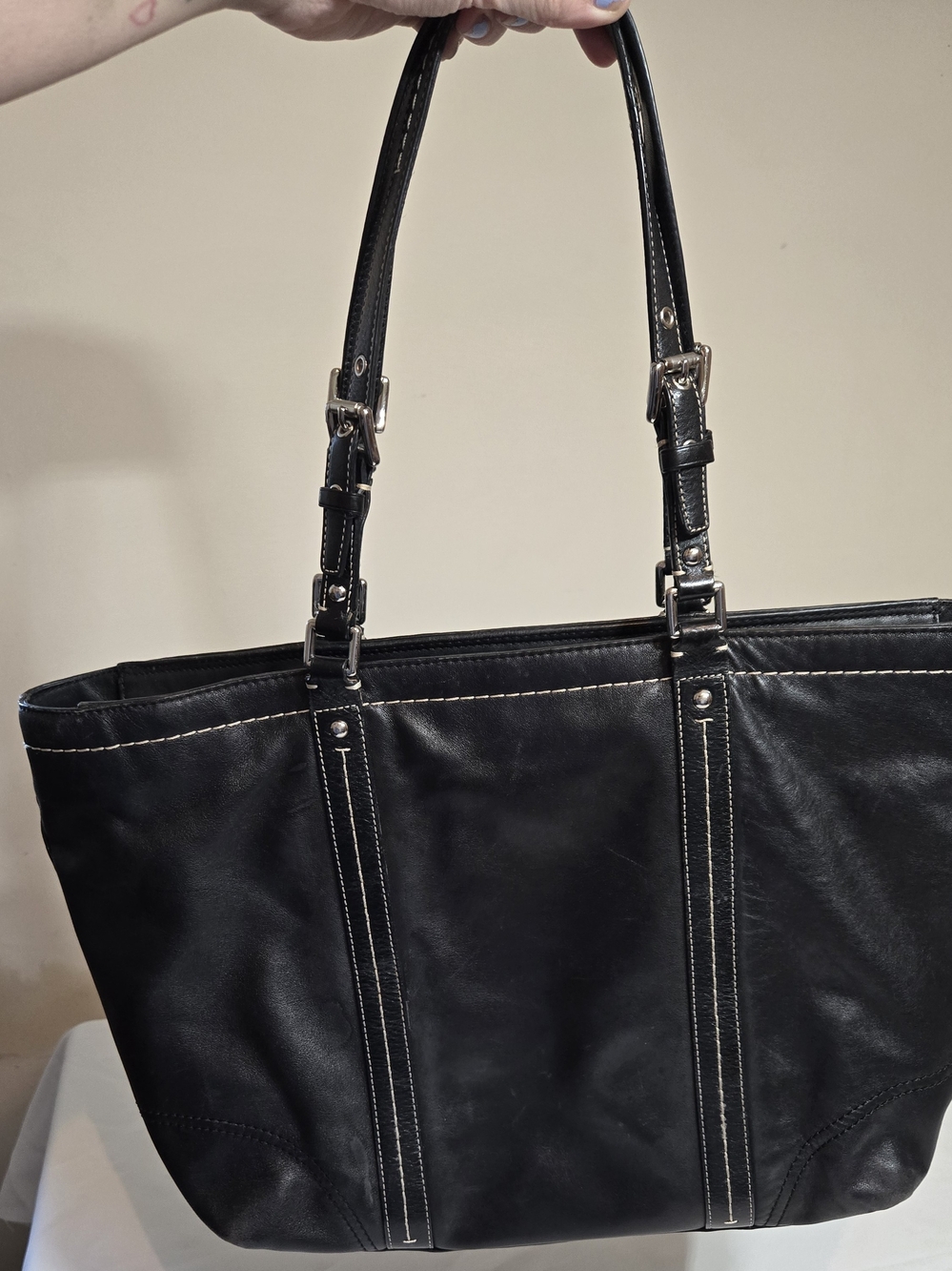 COACH Black Leather Tote with Contrast Stitching - Picture 6 of 8